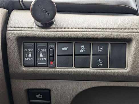 Used 2018 Honda Odyssey EX-L image 15