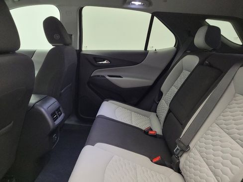 Used 2021 Chevrolet Equinox LS AWD/4WD image 18