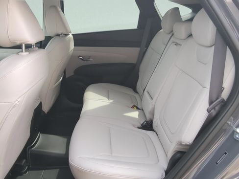 Certified 2025 Hyundai Tucson SEL FWD image 11