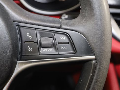 Used 2019 Alfa Romeo Stelvio w/ Nero Edizione RWD image 33