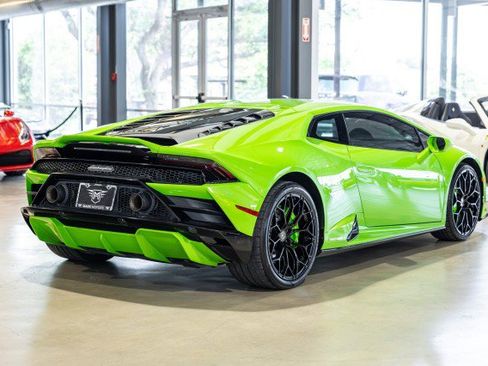 Used 2022 Lamborghini Huracan EVO RWD image 6