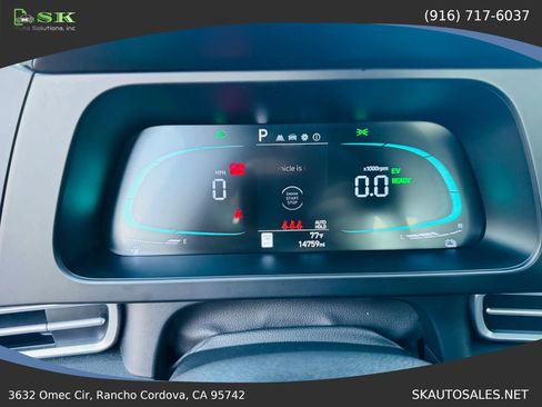 Used 2025 Hyundai Elantra Hybrid FWD image 12