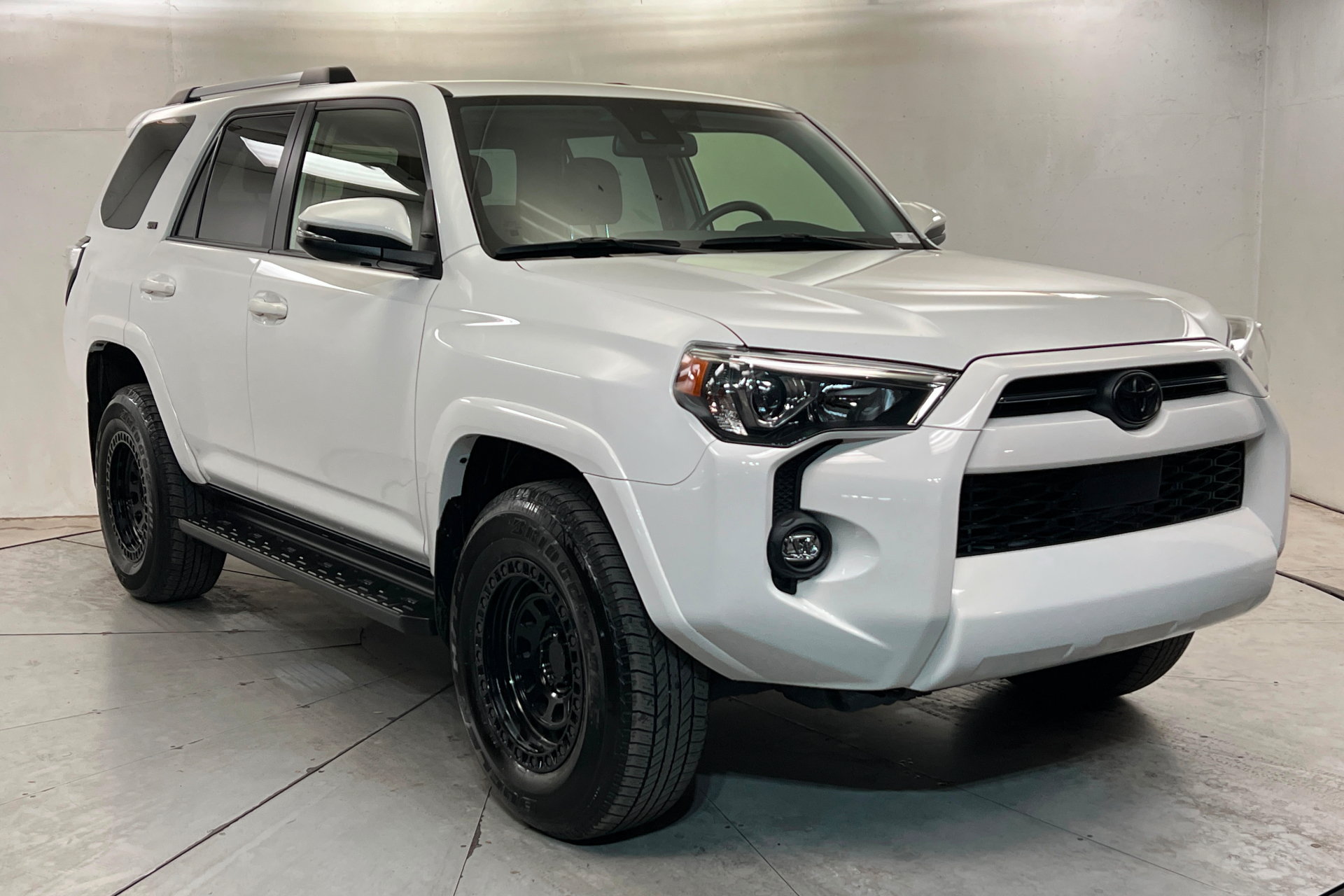 Used 2024 Toyota 4Runner SR5 Premium w/ Moonroof Package AWD/4WD image 7