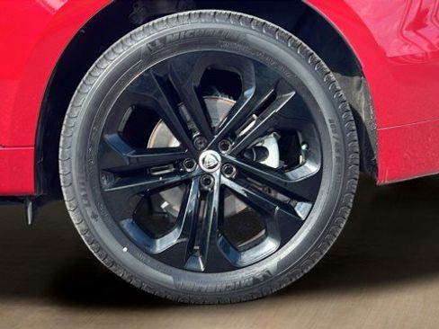 Used 2025 Jaguar F-PACE R-Dynamic S image 5