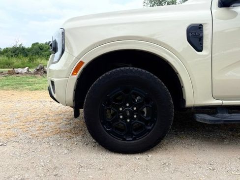Used 2025 Ford Ranger XLT AWD/4WD image 9