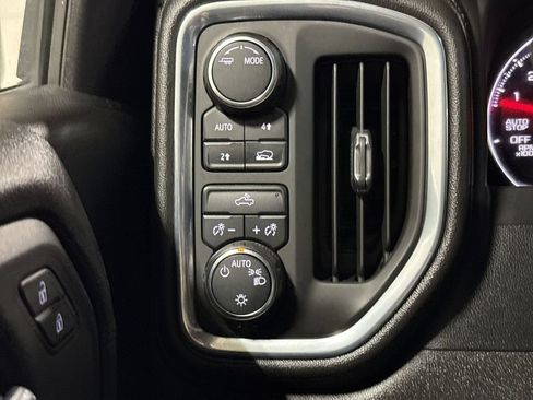 Used 2022 Chevrolet Silverado 1500 LT AWD/4WD image 18