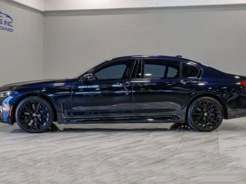 Used 2022 BMW 750i xDrive w/ Luxury Rear Seating Package AWD/4WD image 17