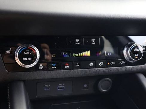 New 2026 Nissan Rogue Platinum AWD/4WD image 13