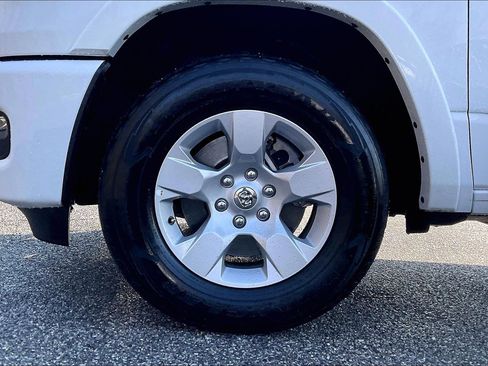 Used 2025 RAM 1500 Big Horn AWD/4WD image 9