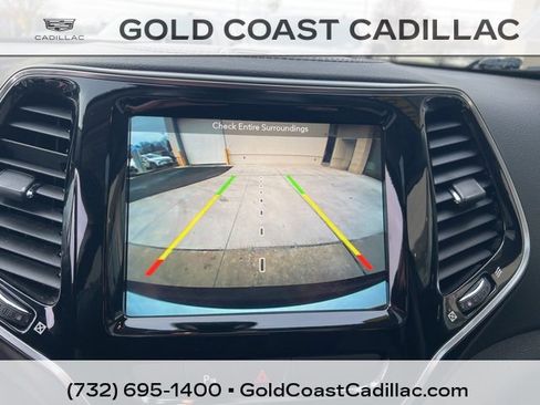 Used 2019 Jeep Cherokee Limited image 19