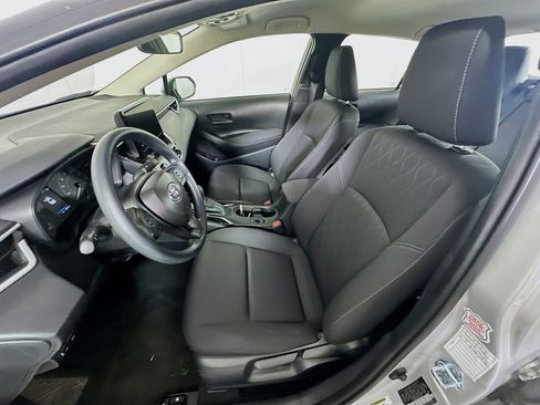 Used 2025 Toyota Corolla LE image 13