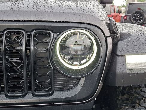 Used 2026 Jeep Wrangler Unlimited Rubicon 392 w/ Quick Order Package 27X Moab AWD/4WD image 34