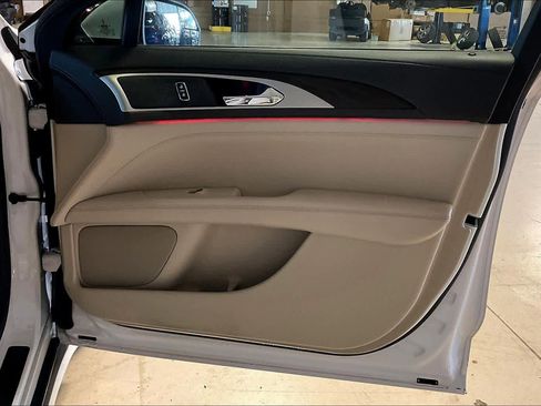 Used 2018 Lincoln MKZ Select w/ Climate Package image 21