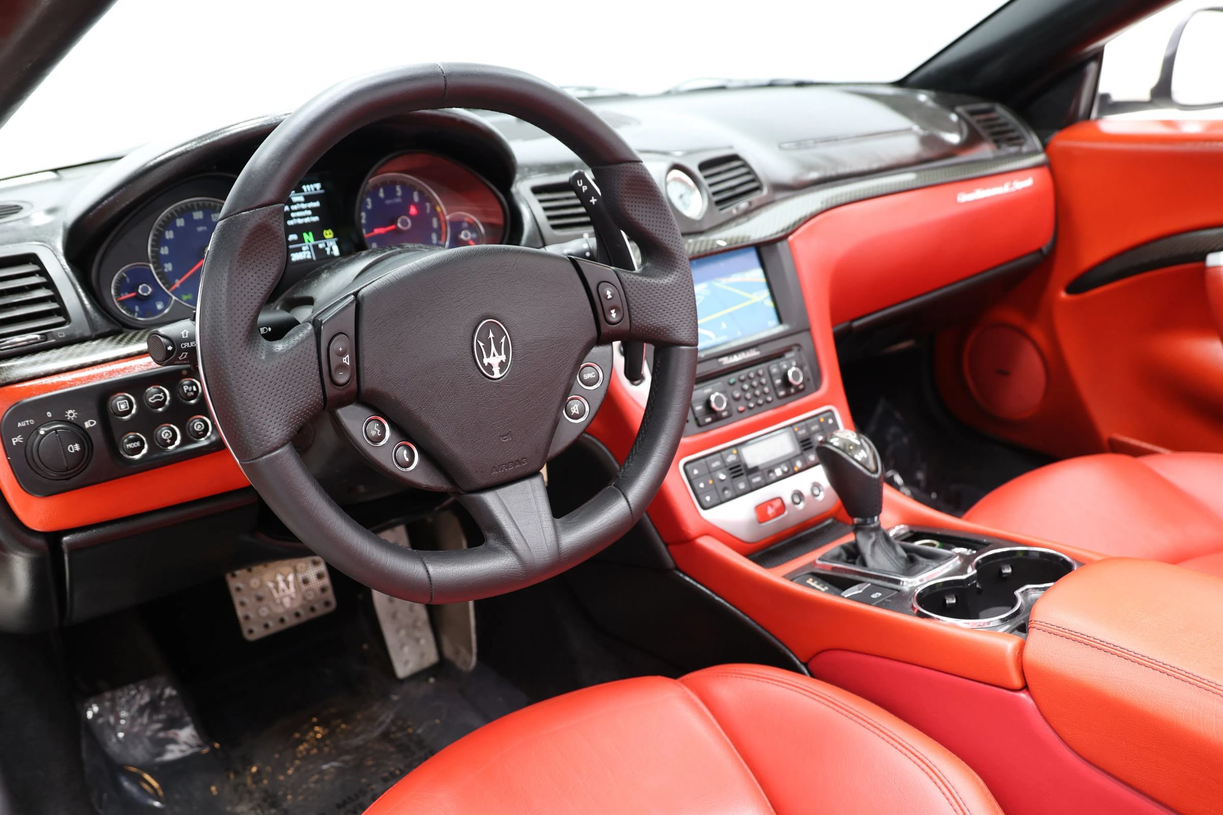 Used 2015 Maserati GranTurismo Sport RWD image 2