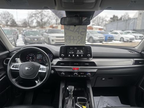 Used 2020 Kia Telluride LX image 11