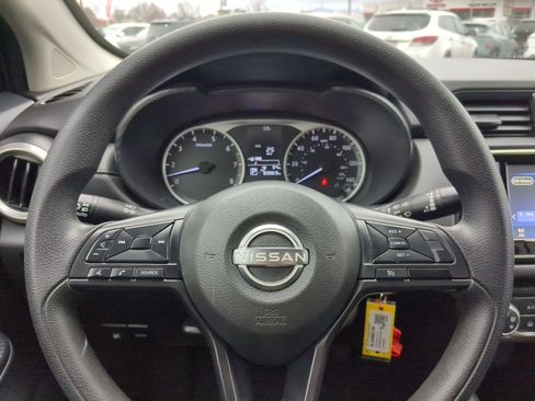 Used 2024 Nissan Versa S w/ Trunk Package image 17