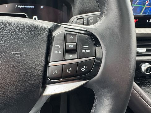 Used 2025 Ford Explorer Platinum w/ Ultimate Package image 26