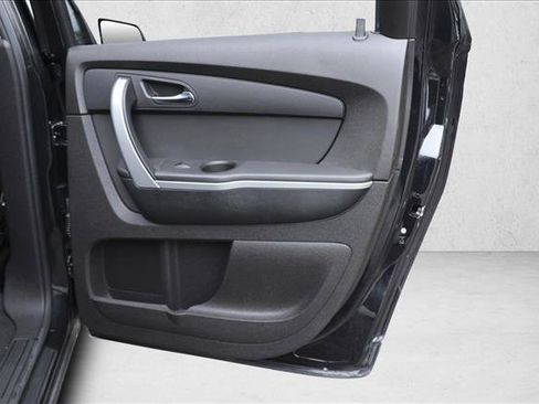Used 2011 GMC Acadia SL w/ Preferred Package FWD image 25