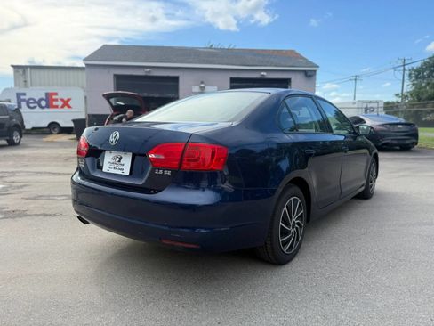 Used 2012 Volkswagen Jetta SE FWD image 5