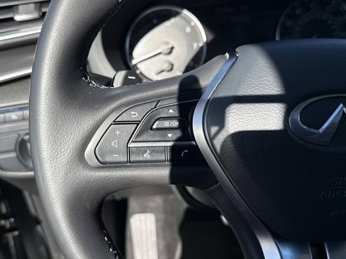 Certified 2024 INFINITI QX50 Luxe image 10