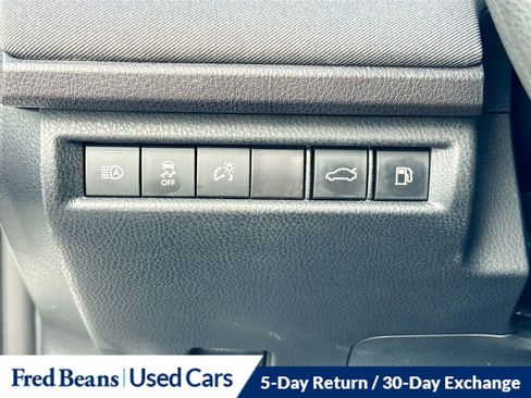 Used 2025 Toyota Camry LE FWD image 12