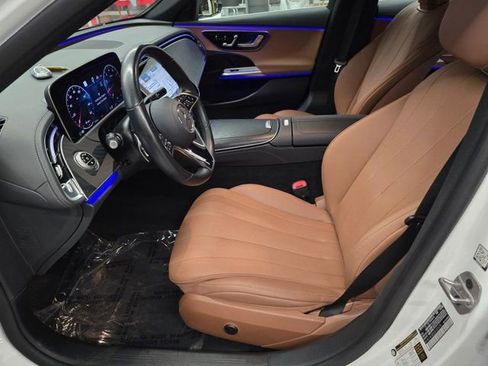 Used 2025 Mercedes-Benz E 350 Sedan image 17