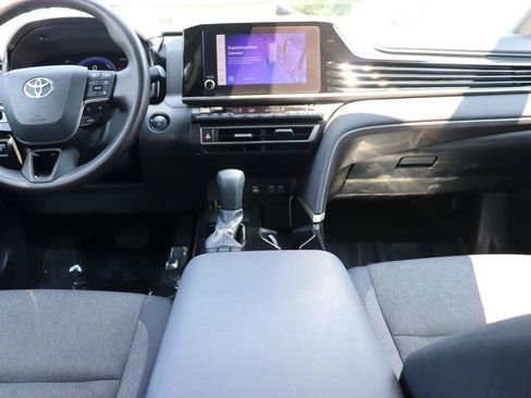 Used 2025 Toyota Camry LE FWD image 19