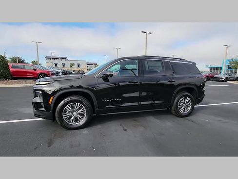 New 2026 Chevrolet Traverse LT w/ Driver Confidence Package image 17