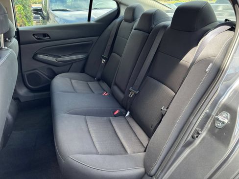 Used 2025 Nissan Altima 2.5 SV FWD image 37