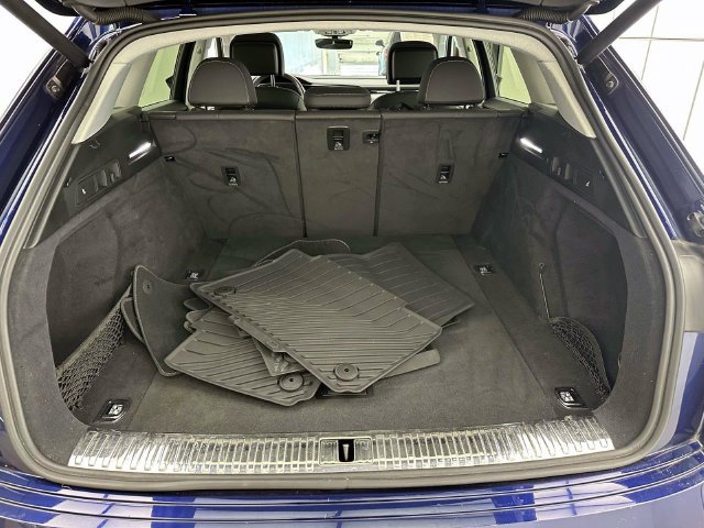 Used 2021 Audi e-tron Premium AWD/4WD image 9