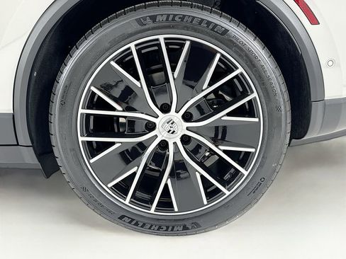 New 2026 Porsche Macan Electric image 34