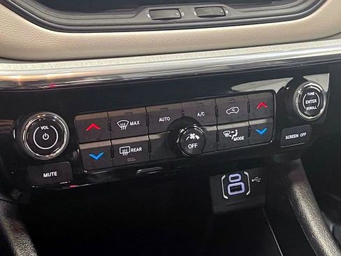 Used 2024 Jeep Compass Limited AWD/4WD image 29