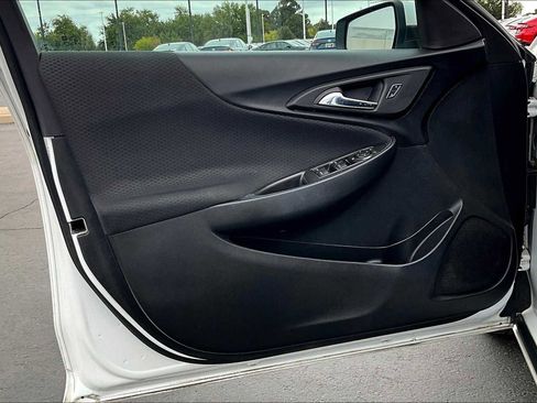 Used 2016 Chevrolet Malibu LT image 25