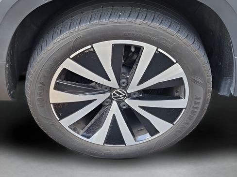 Used 2022 Volkswagen Taos SE FWD image 7