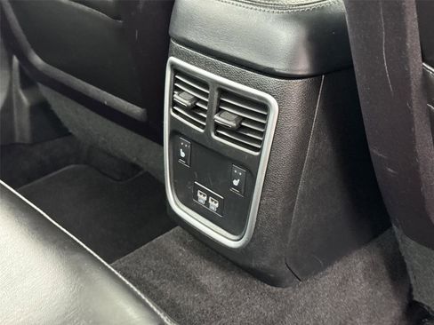 Used 2019 Dodge Charger SXT w/ Leather Interior Group image 19