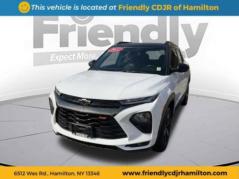 Used 2023 Chevrolet TrailBlazer RS w/ Convenience Package AWD/4WD image 3