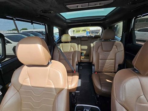 Used 2022 Kia Telluride SX w/ SX Prestige Package image 14
