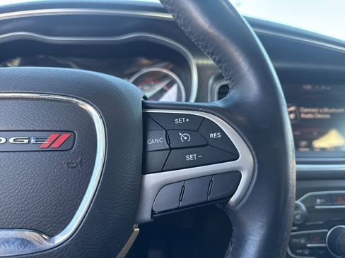 Used 2016 Dodge Charger SXT image 23