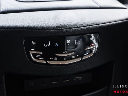 Used 2019 Cadillac Escalade Platinum image 35