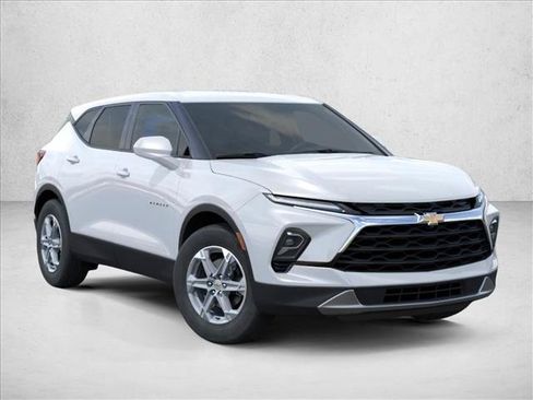 New 2026 Chevrolet Blazer LT FWD image 2