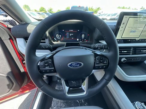 New 2026 Ford Explorer Platinum w/ LUX Leather Package AWD/4WD image 24