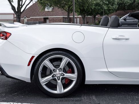 Used 2017 Chevrolet Camaro SS RWD image 10