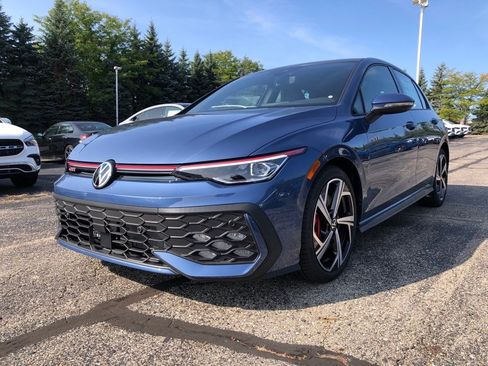 New 2025 Volkswagen GTI SE image 3