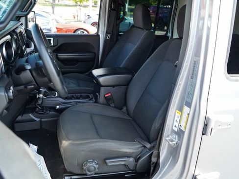 Used 2018 Jeep Wrangler Unlimited Sport AWD/4WD image 7