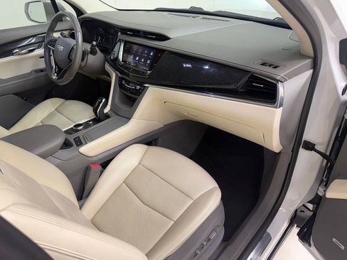Used 2020 Cadillac XT6 Premium Luxury FWD image 33