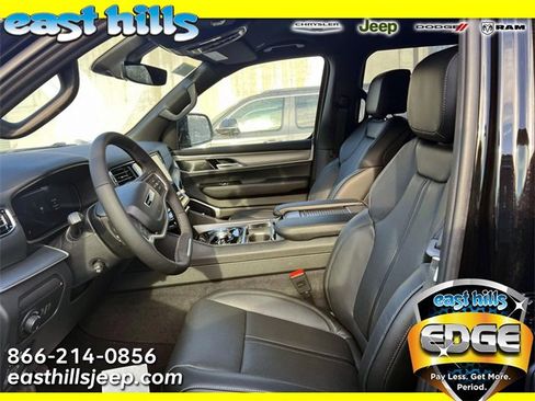 New 2026 Jeep Grand Wagoneer image 5