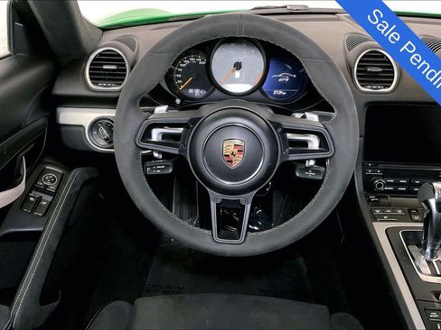 Used 2022 Porsche 718 Cayman GT4 RWD image 9