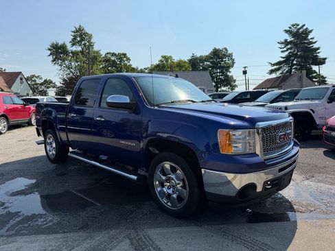 Used 2010 GMC Sierra 1500 SLE w/ Power Pack Plus AWD/4WD image 3