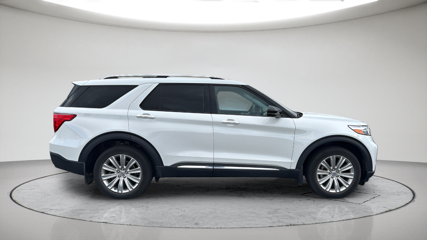 Used 2022 Ford Explorer Limited w/ Limited Technology Package AWD/4WD image 4