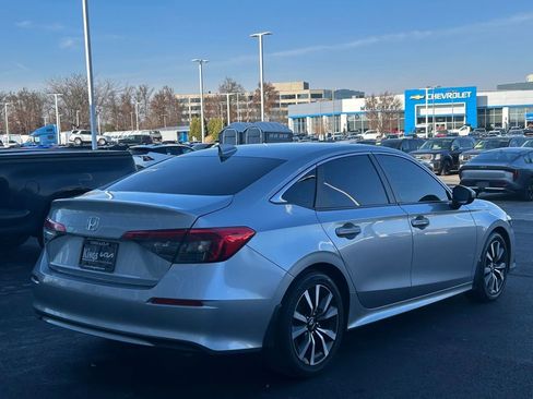 Used 2023 Honda Civic EX image 6